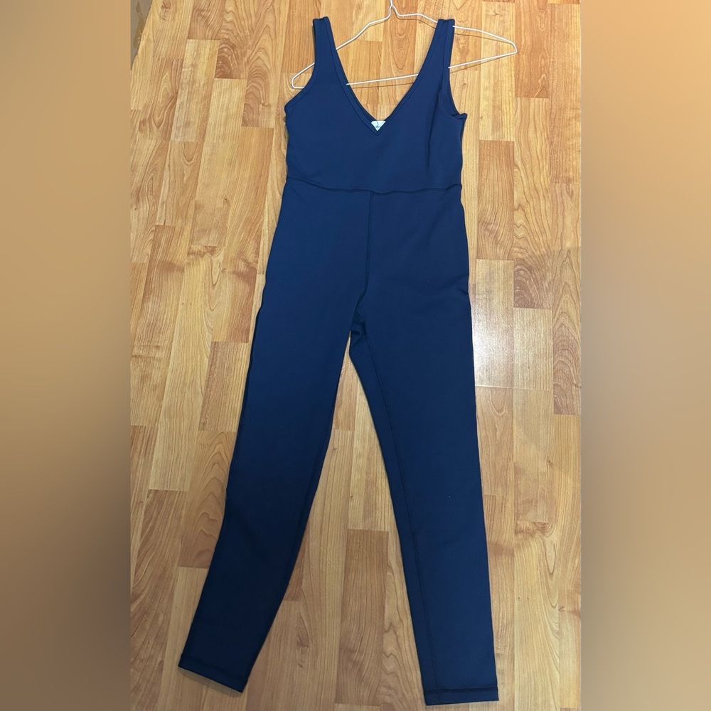 Wilfred Free Sleeveless V-Neck Jumpsuit